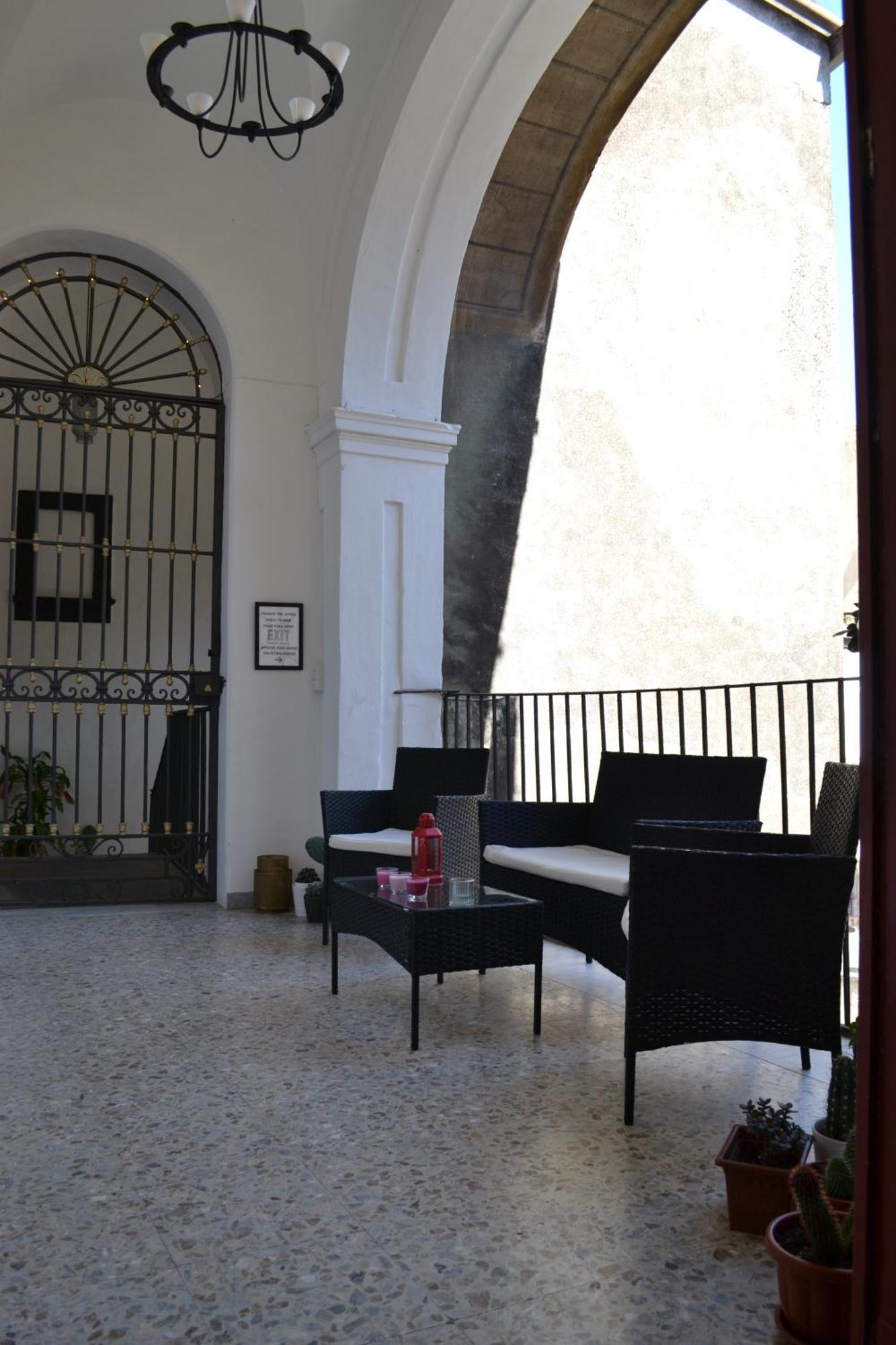 Il Teatro Rooms CTA Exterior foto